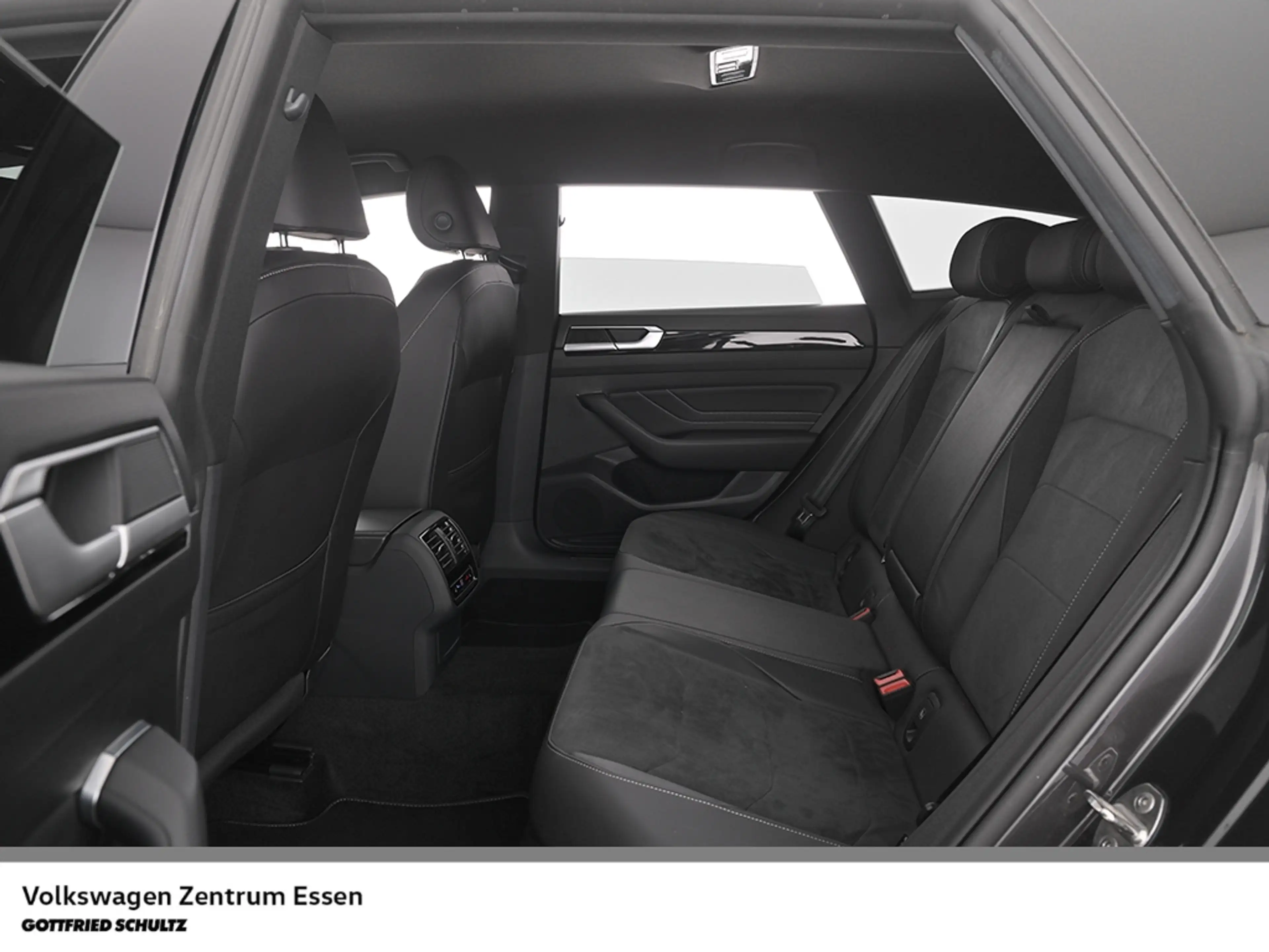 Volkswagen Arteon Shooting Brake R-Line TSI DSG Matrix R-Kamera — photo 11
