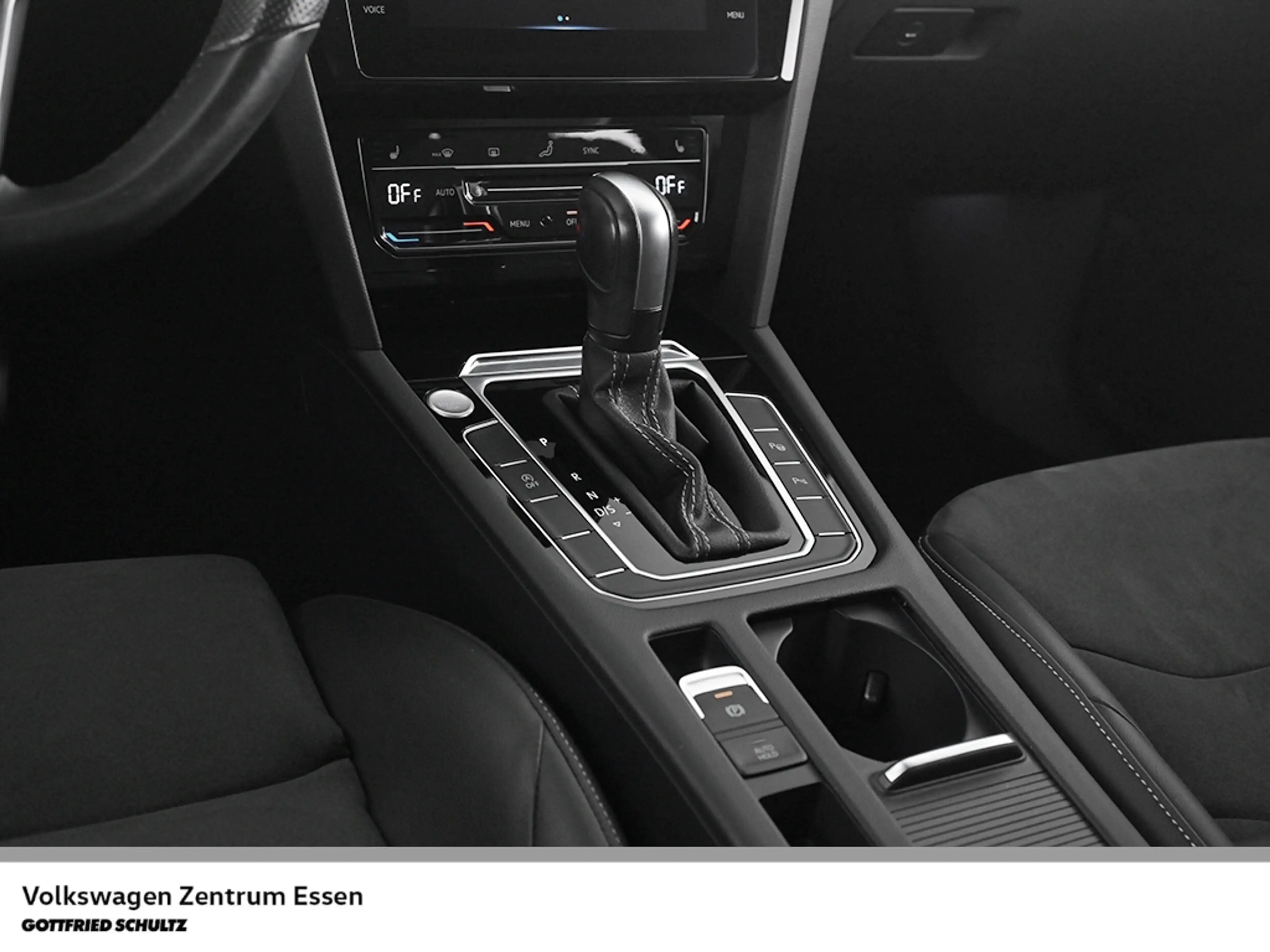 Volkswagen Arteon Shooting Brake R-Line TSI DSG Matrix R-Kamera — photo 13