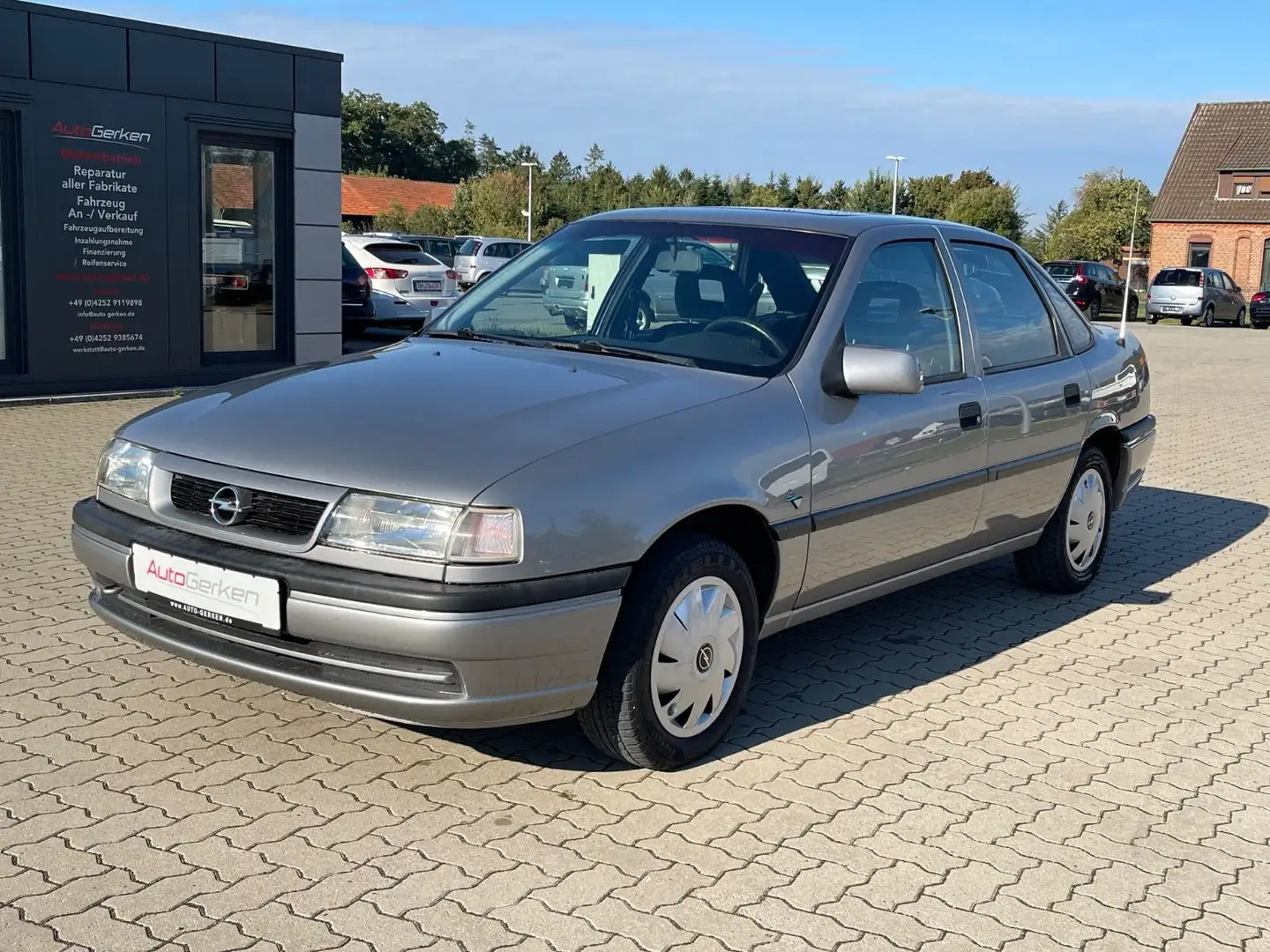 Opel Vectra A 1.6 2HD nur 68.849 KM TÜV neu Grau - 2