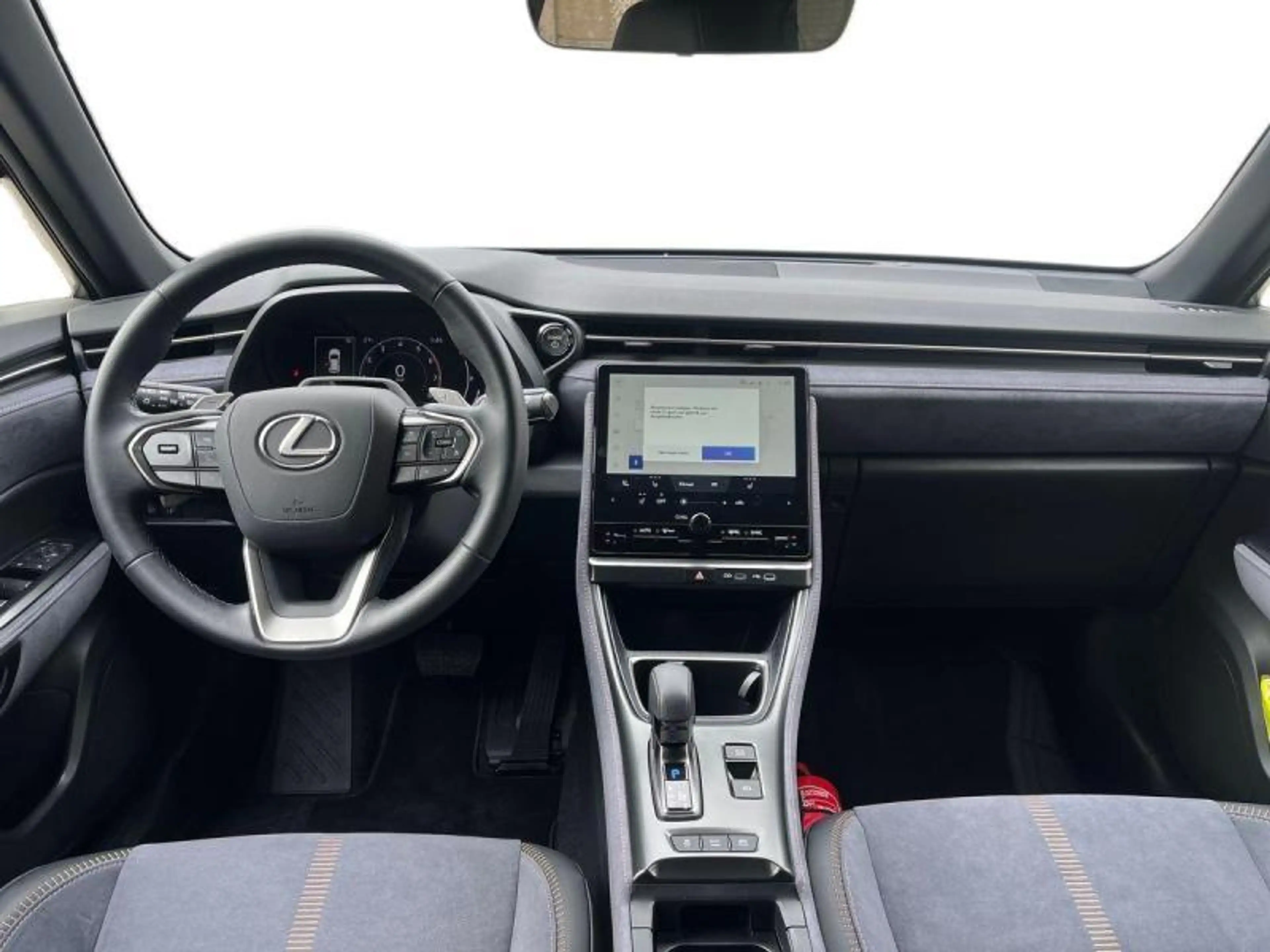 Lexus LBX Cool+cam+sens V+A+18inch alu velgen — photo 9