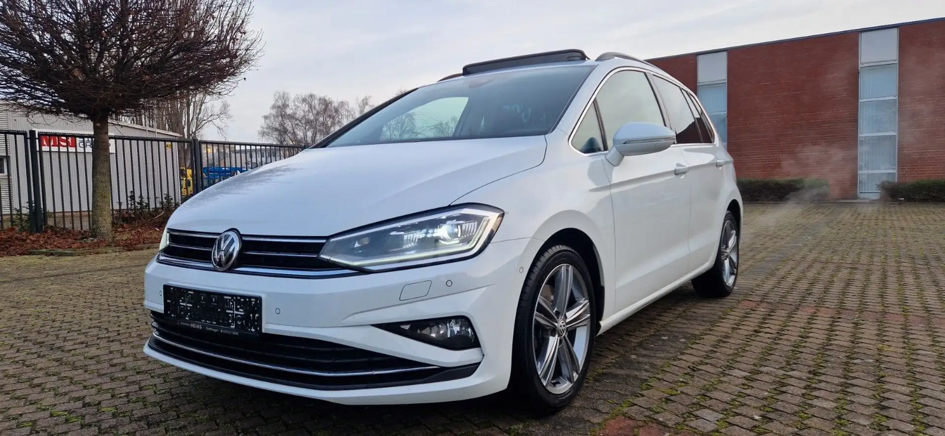 Volkswagen Golf Sportsvan Highline R-Line AHK 1,5TSI DSG Blanc - 2