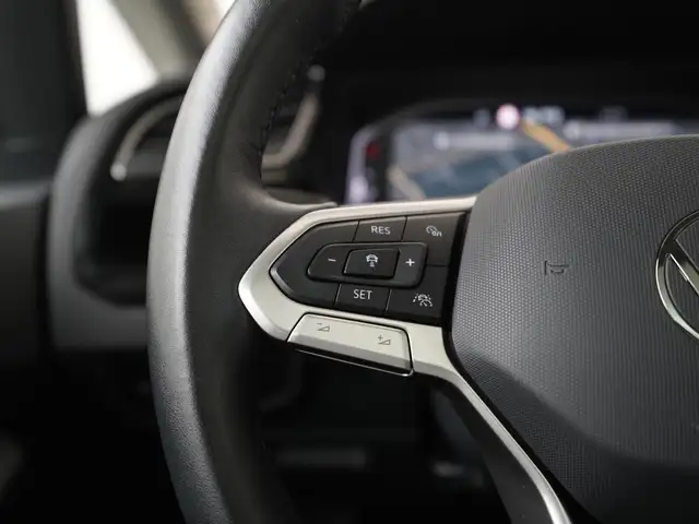 Volkswagen Touran view 8