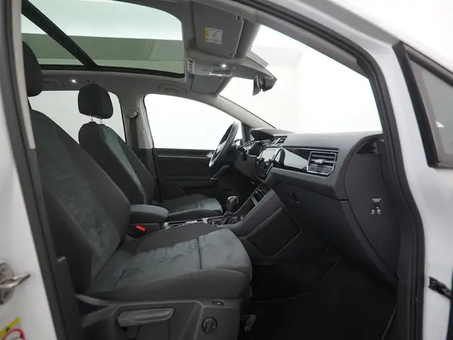 Volkswagen Touran view 6