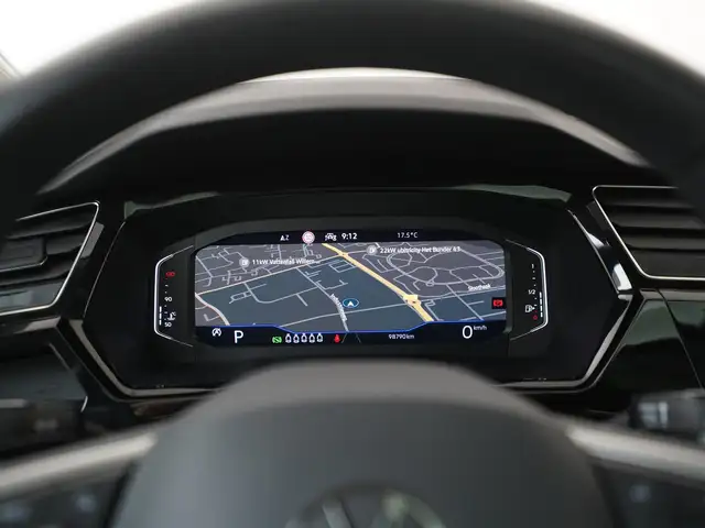 Volkswagen Touran view 9