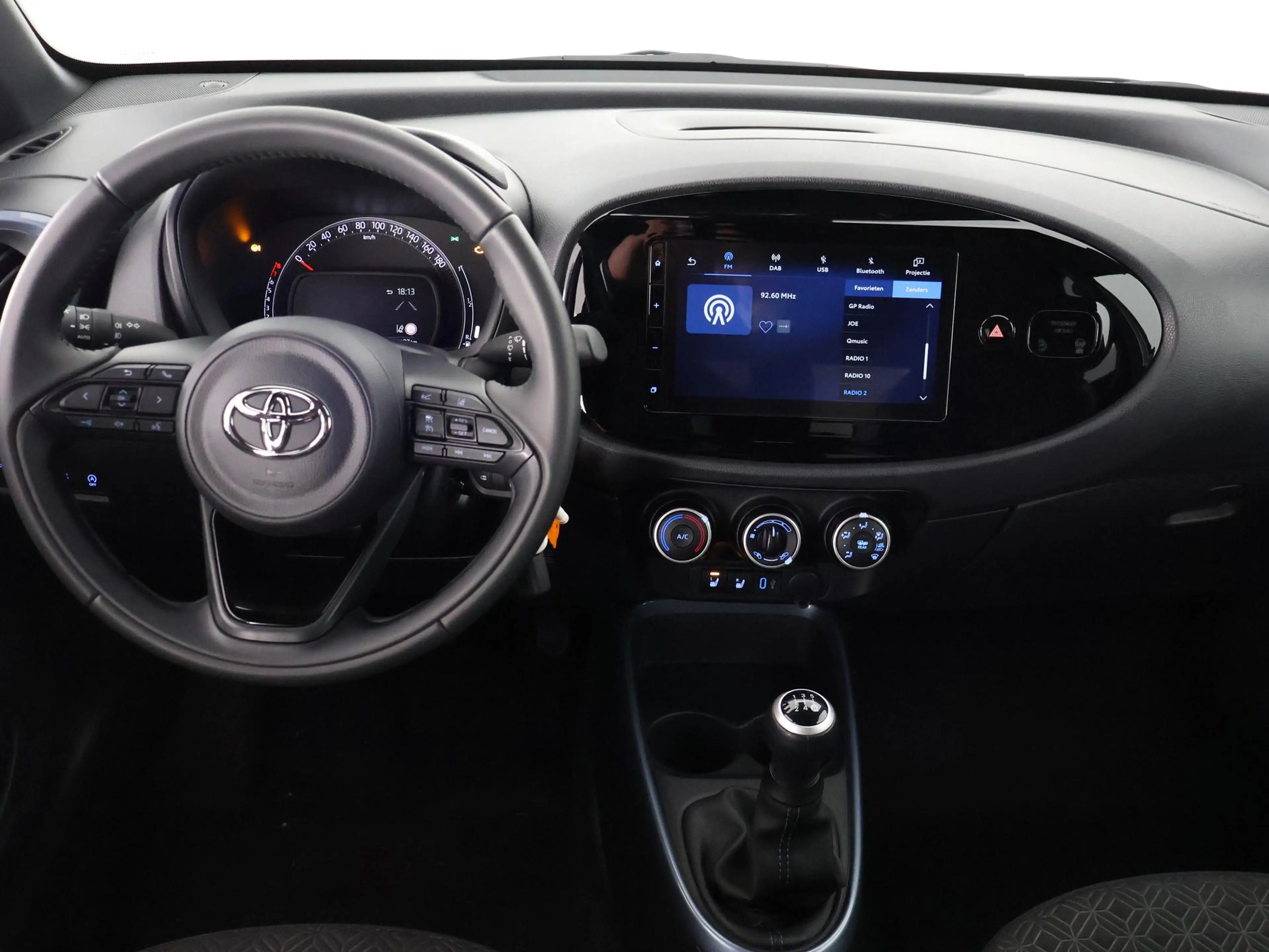 Toyota Aygo X 1.0 VVT-i PULSE PACK BI-TONE GARANTIE 3-2035! CARP — photo 9