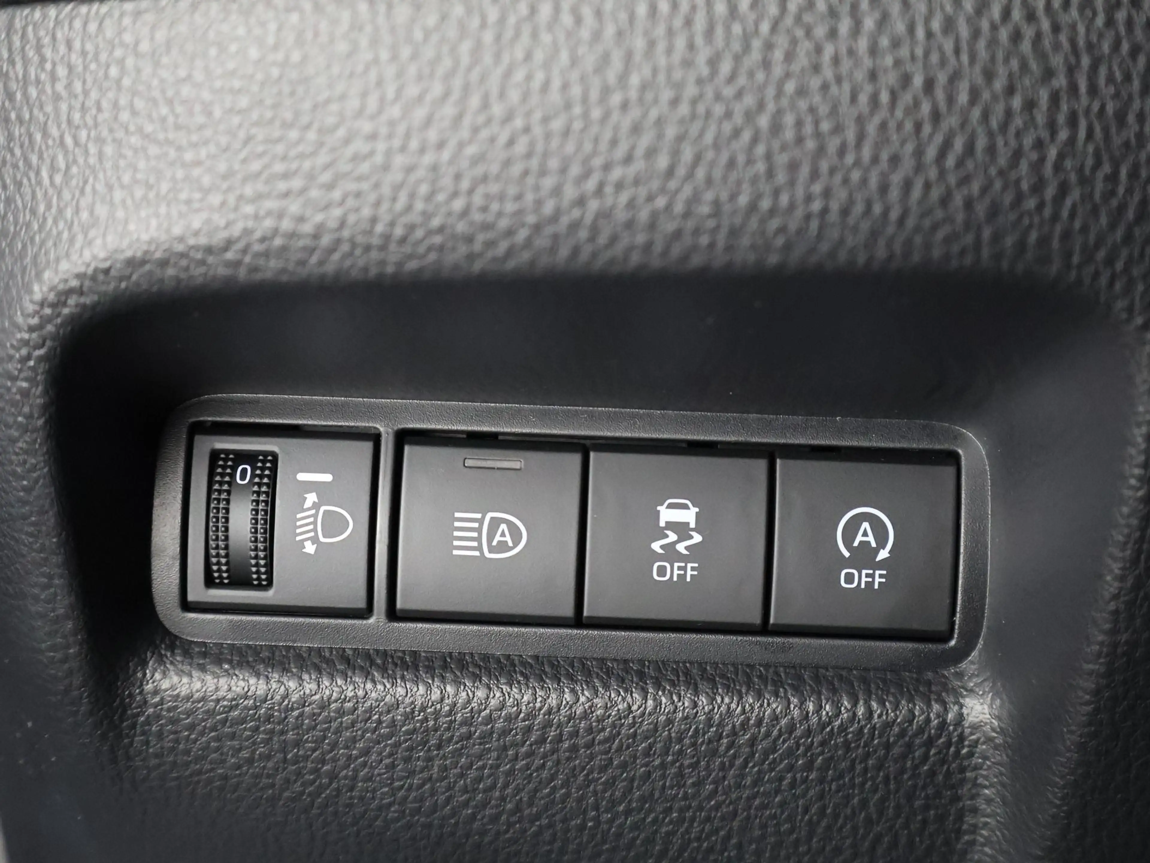 Toyota Aygo X 1.0 VVT-i PULSE PACK BI-TONE GARANTIE 3-2035! CARP — photo 26