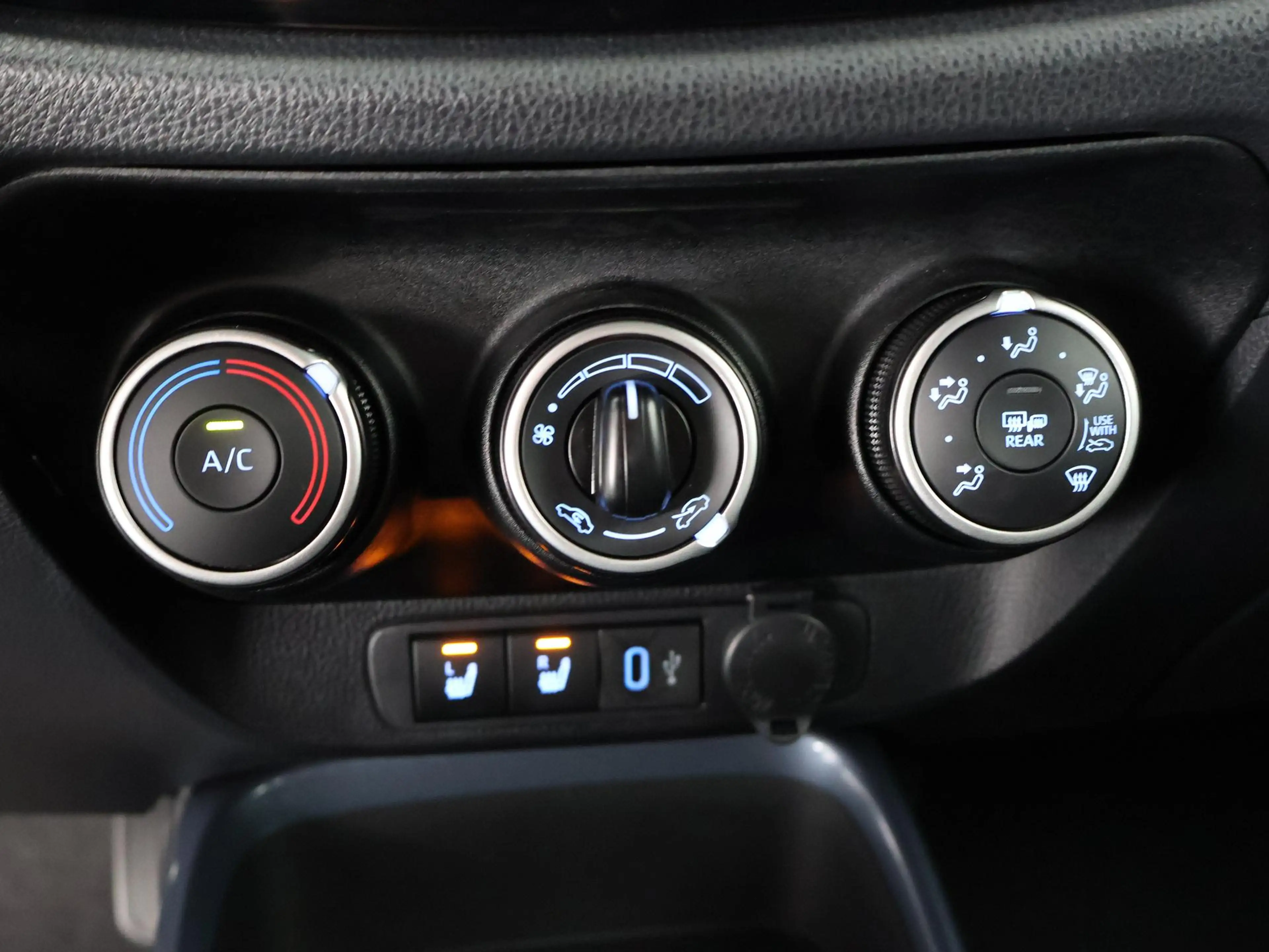 Toyota Aygo X 1.0 VVT-i PULSE PACK BI-TONE GARANTIE 3-2035! CARP — photo 31