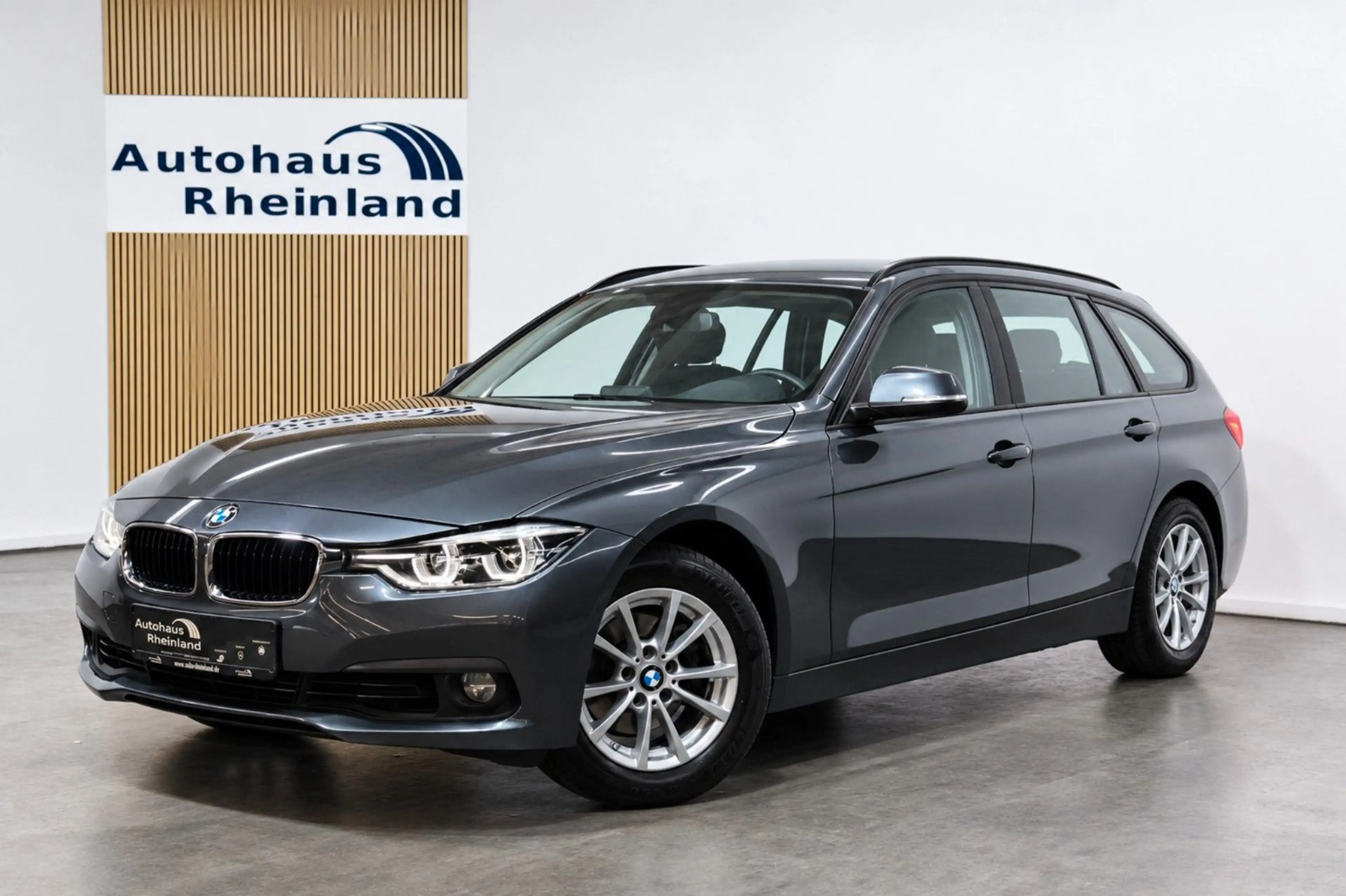 BMW 318 i T. Advantage*NAVI*LED*SITZHEIZUNG*KLIMA*PDC — photo 12
