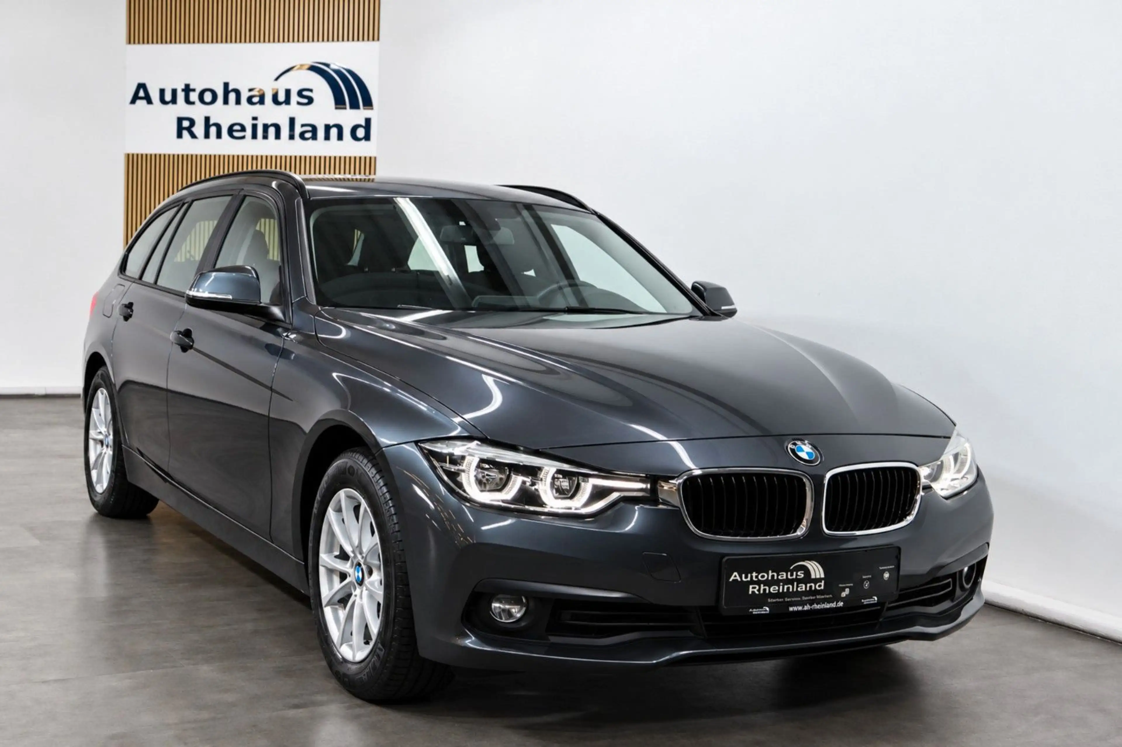 BMW 318 i T. Advantage*NAVI*LED*SITZHEIZUNG*KLIMA*PDC — photo 7