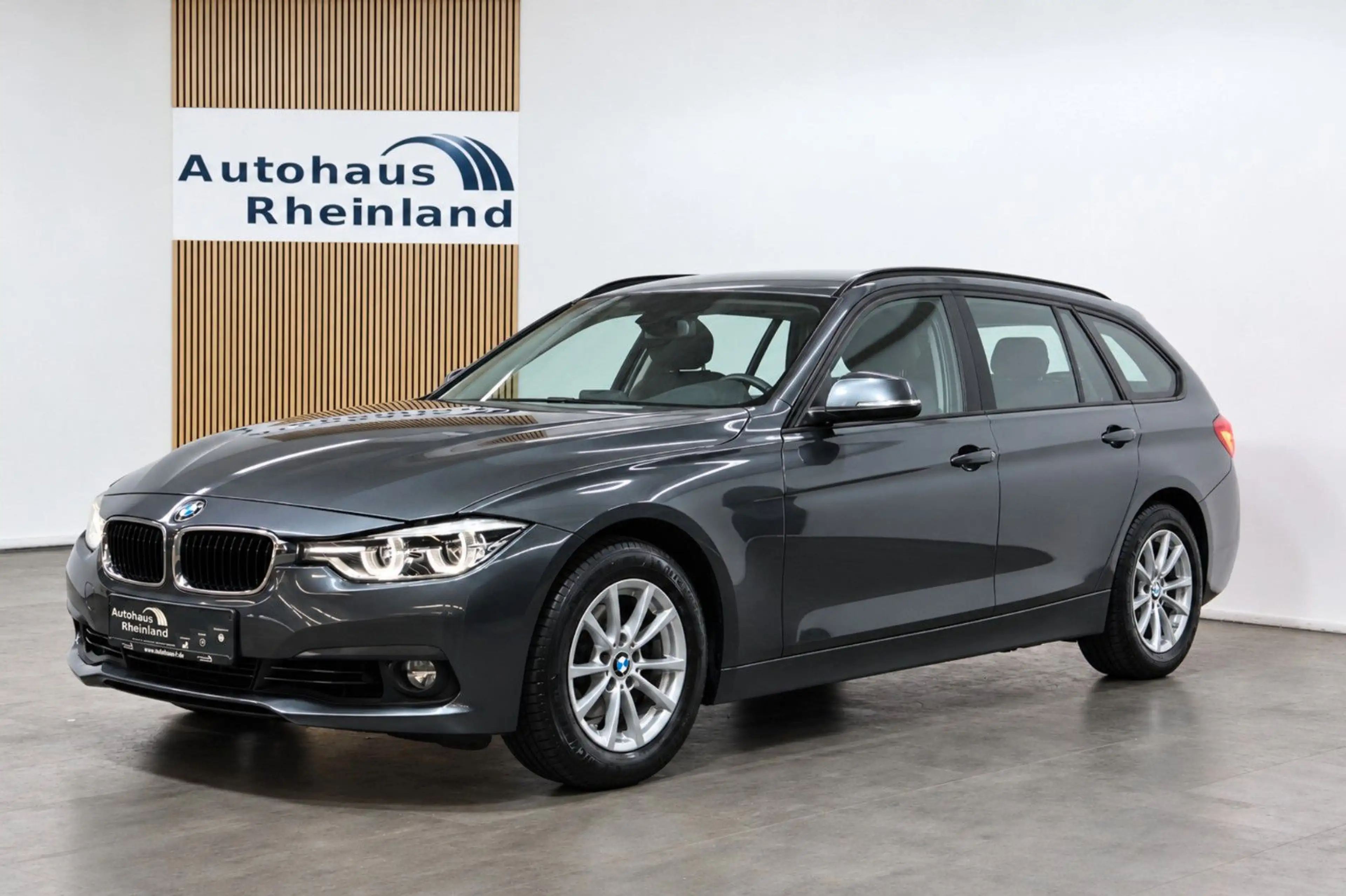 BMW 318 i T. Advantage*NAVI*LED*SITZHEIZUNG*KLIMA*PDC — photo 5
