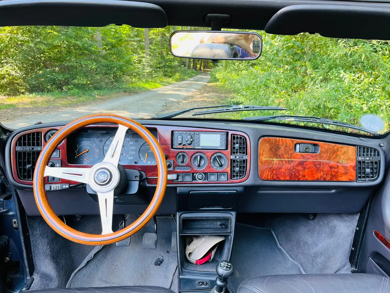 Saab 900