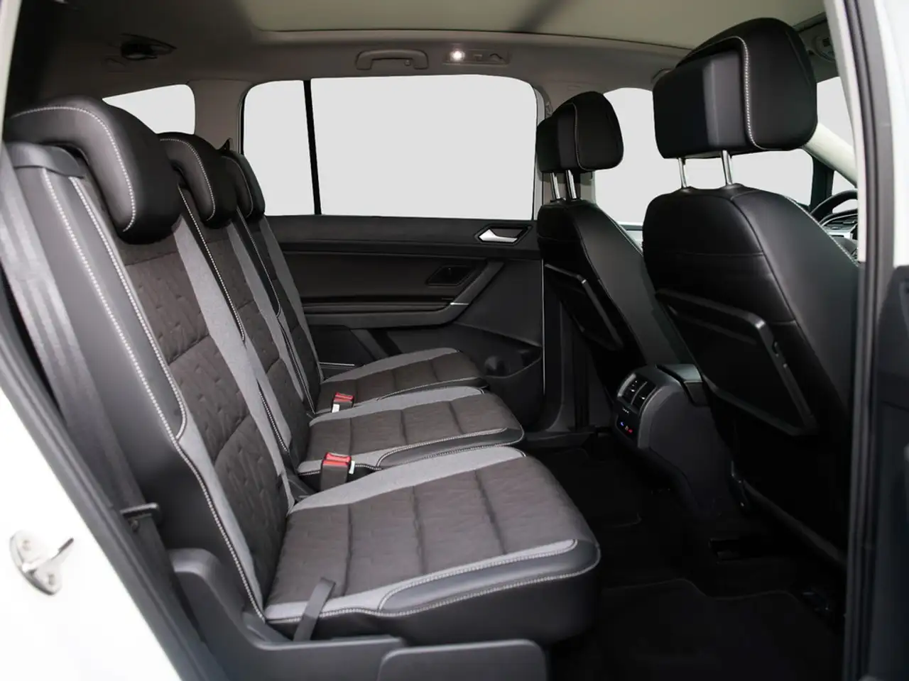 Volkswagen Touran 2.0 TDI DSG Goal R-Line 7-Sitze *IQ-Light*AHK*S..., миниатюра 11