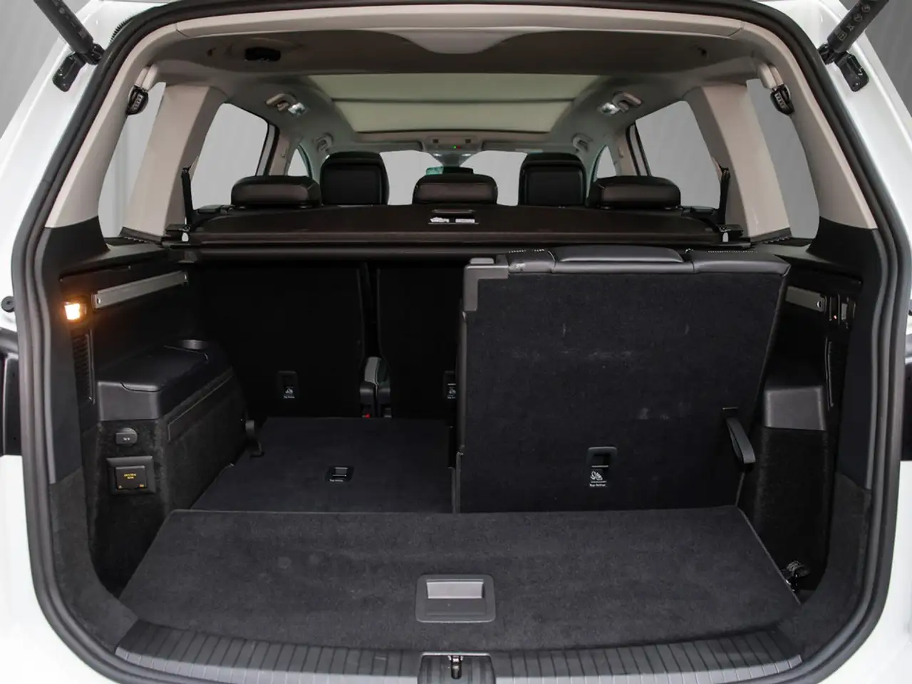 Volkswagen Touran 2.0 TDI DSG Goal R-Line 7-Sitze *IQ-Light*AHK*S..., миниатюра 7