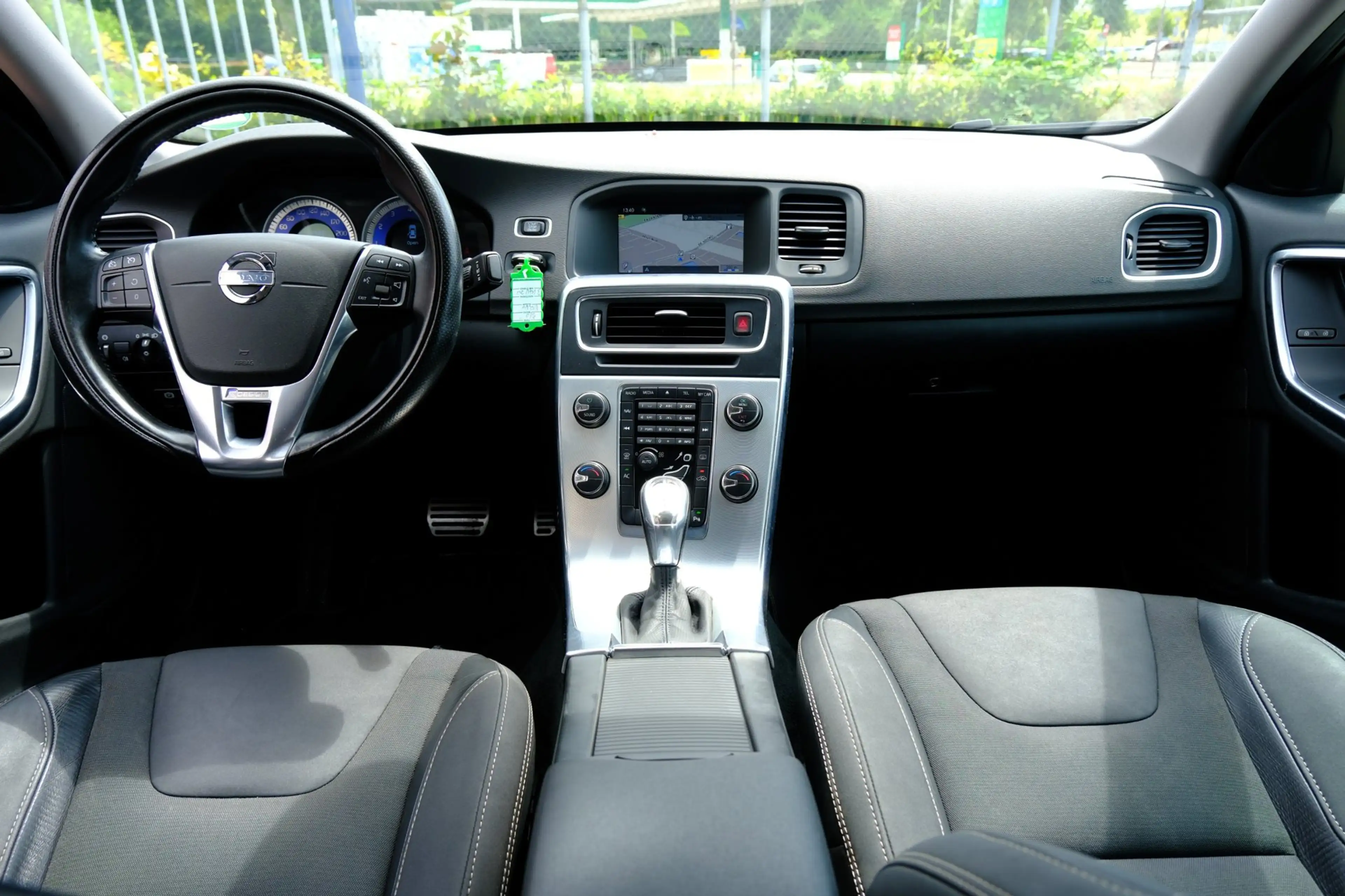 Volvo S60 1.6 T3 150pk R-Design Aut. Navi|Clima|LMV|Half Led — photo 11