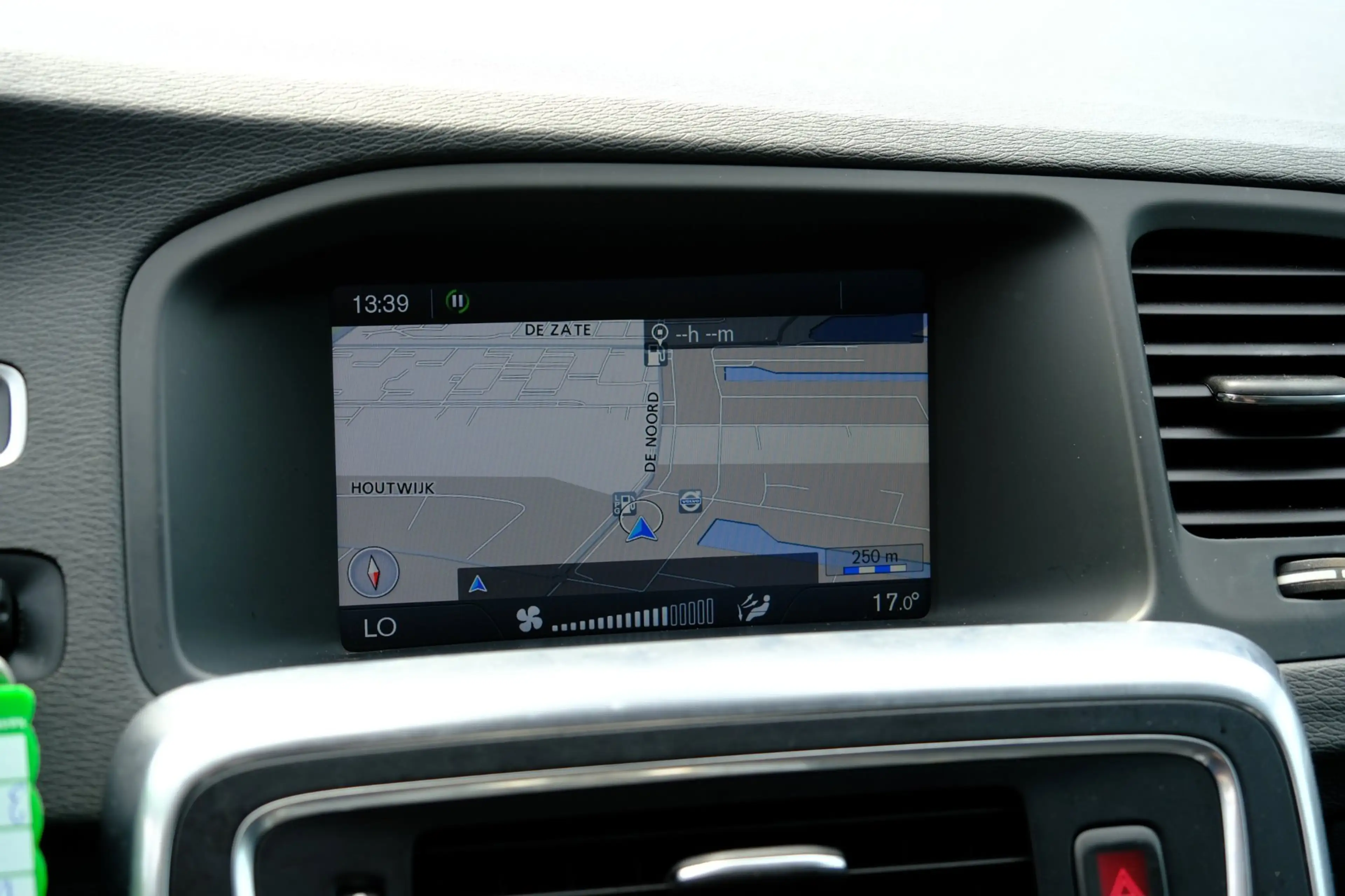 Volvo S60 1.6 T3 150pk R-Design Aut. Navi|Clima|LMV|Half Led — photo 14