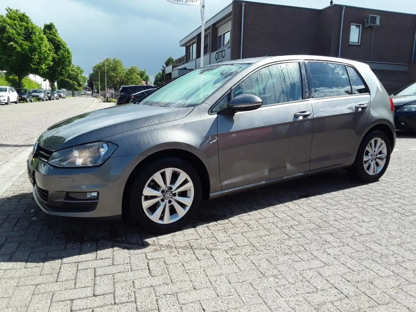 Volkswagen Golf 1.2 TSI COMFORTLINE / NAVI / PDC Gris - 2