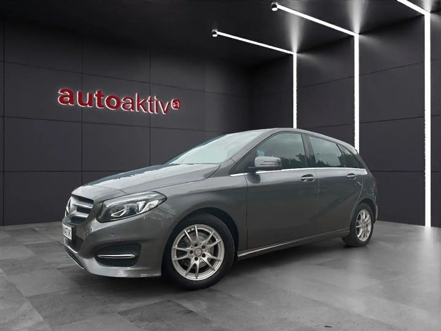 Mercedes-Benz B 180 Style/LED/AHK/Kamera/Tempomat/Multifuk/PDC Gris - 1