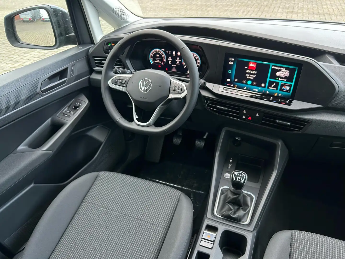 Volkswagen Caddy Kombi 1.5 TSI / SHZ App-Connect Grau - 2