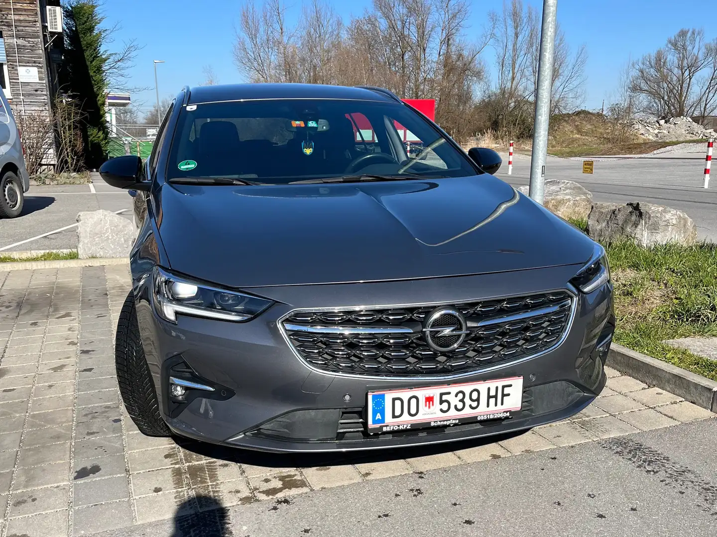 Opel Insignia ST 2,0 CDTI DVH Business Aut. Grau - 1