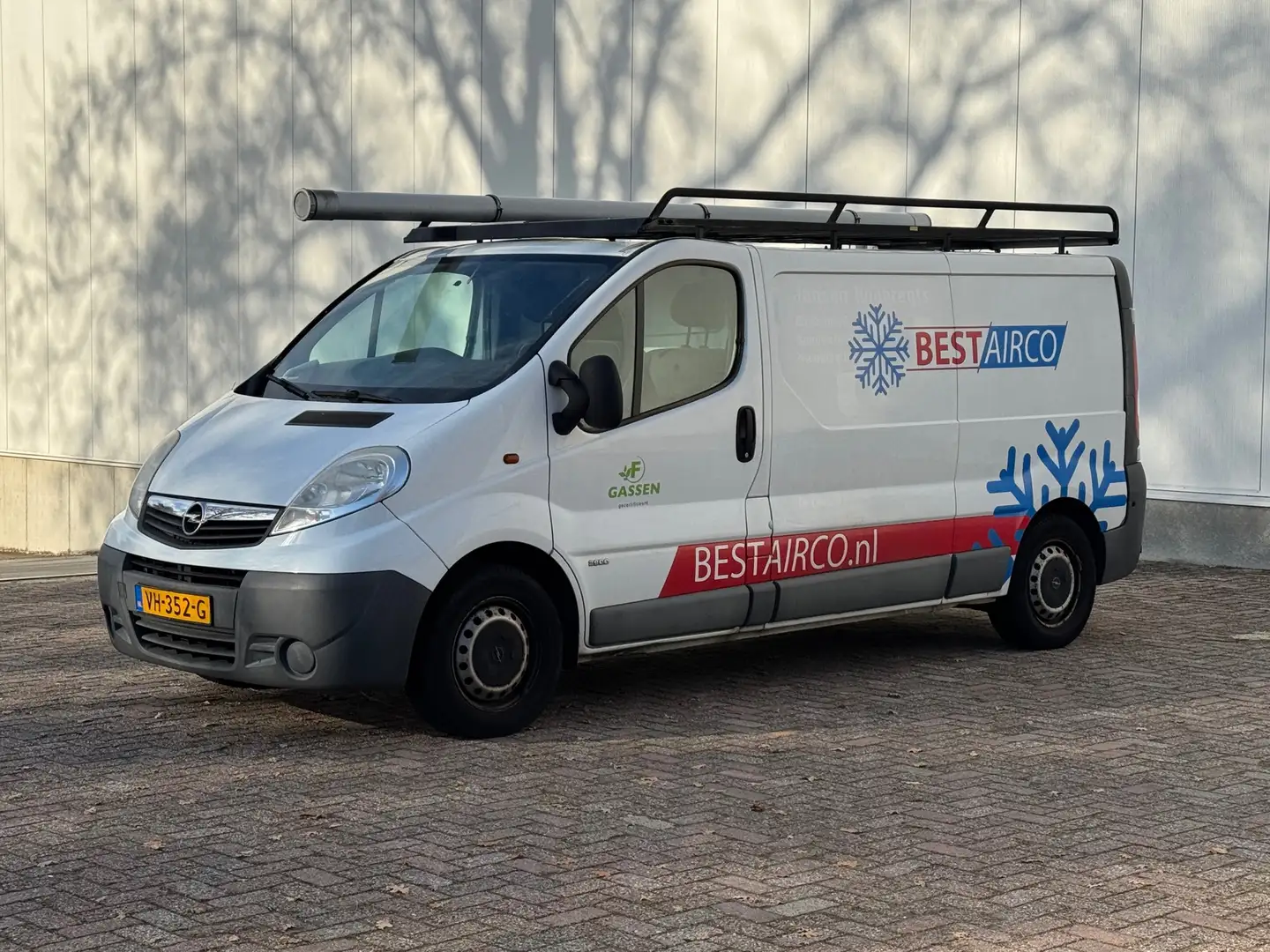 Opel Vivaro 2.0 CDTI L2H1 EcoFLEX Wit - 1