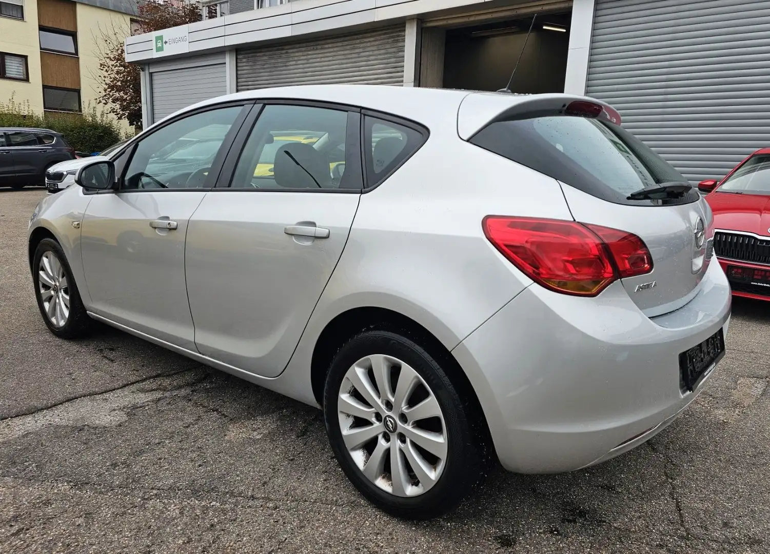 Opel Astra J 1,7 CDTI Lim. 5-trg. Edition Silber - 2
