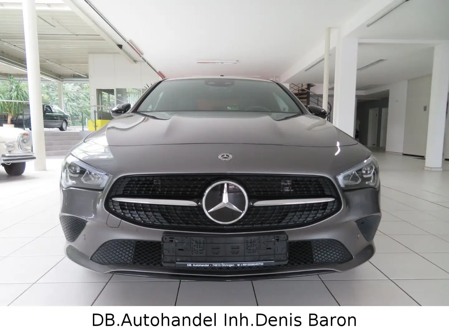 Mercedes-Benz CLA 180 d Progressive LED HUD Pano ACC Night Grau - 2