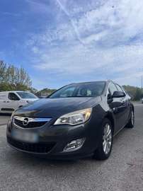1.7 CDTI DPF Sports Tourer Selection