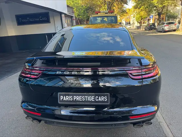 Porsche Panamera view 7