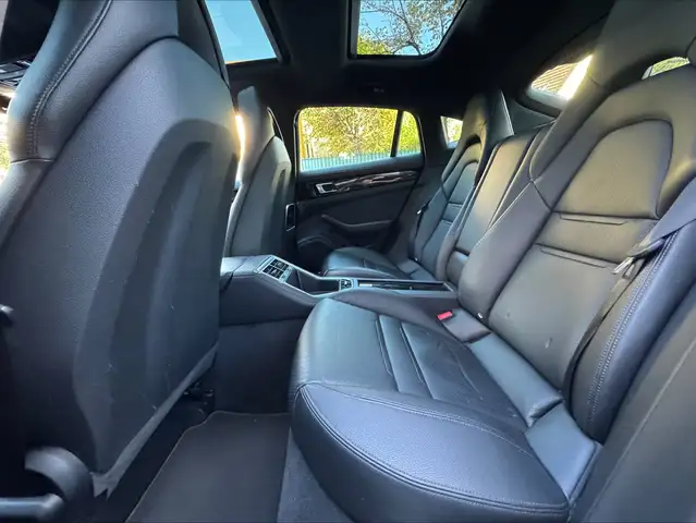 Porsche Panamera view 20