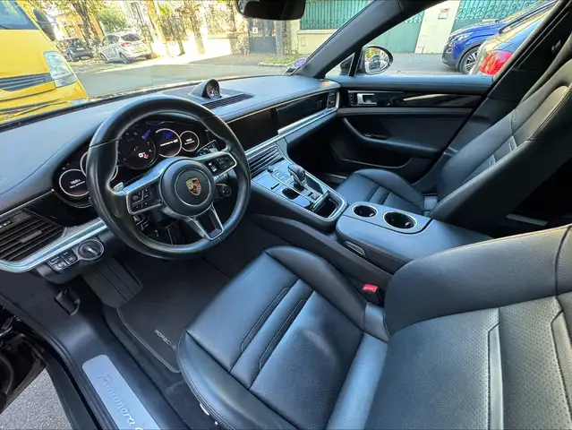 Porsche Panamera view 15