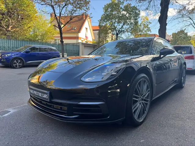 Porsche Panamera view 4