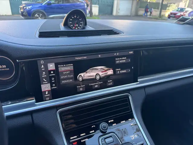 Porsche Panamera view 18