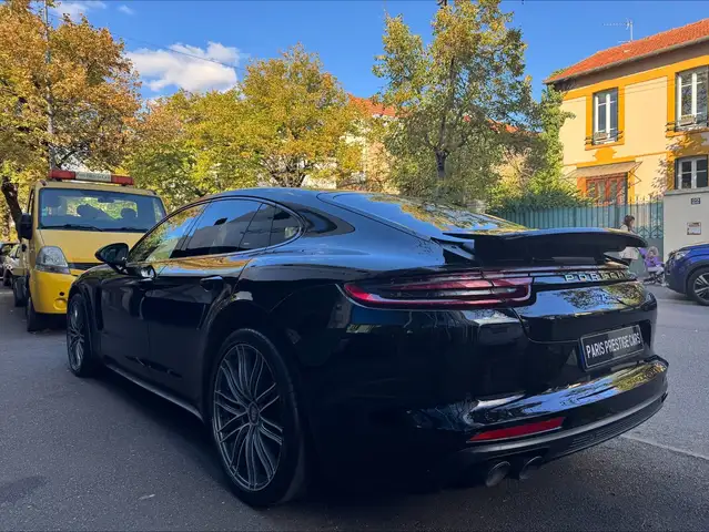 Porsche Panamera view 6