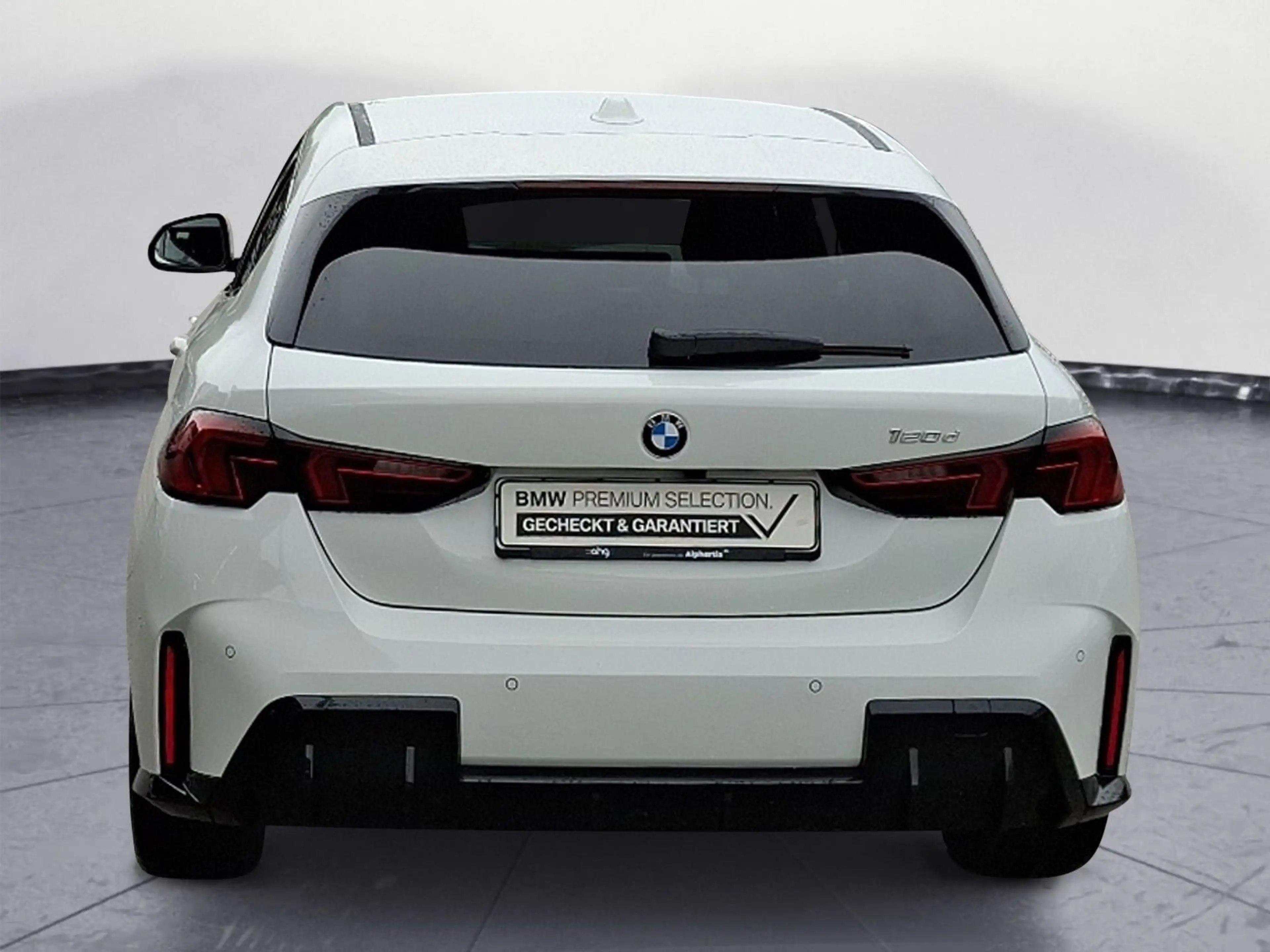 BMW 120 d Steptronic M SPORT Head-Up Iconic Glow Alar — photo 5