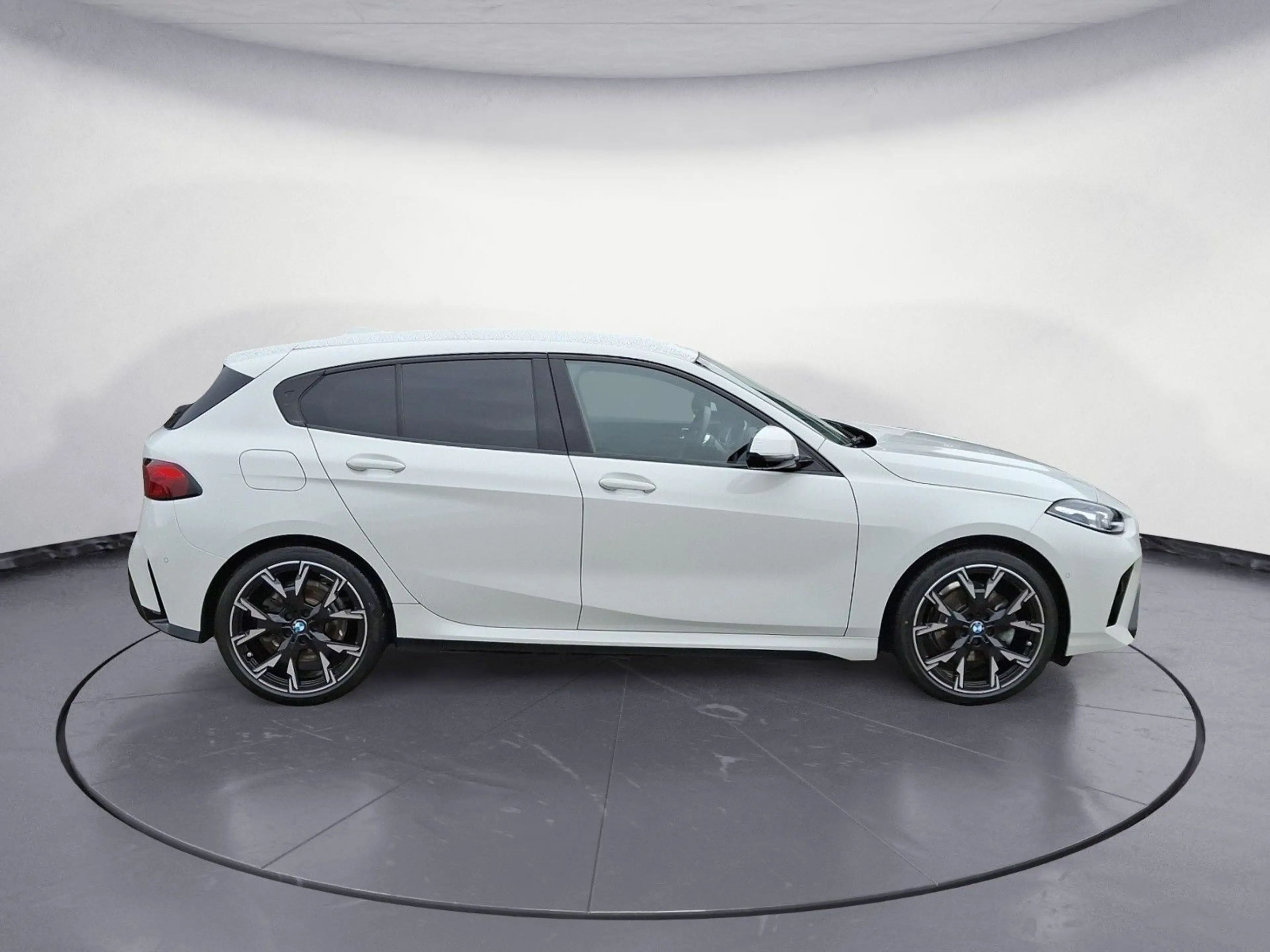BMW 120 d Steptronic M SPORT Head-Up Iconic Glow Alar — photo 6