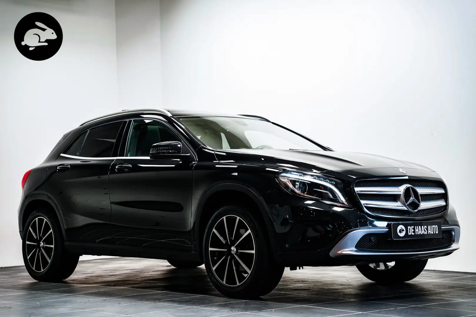 Mercedes-Benz GLA 180 Prestige|Panodak|Stoelverwarming|Bi-Xenon Noir - 1