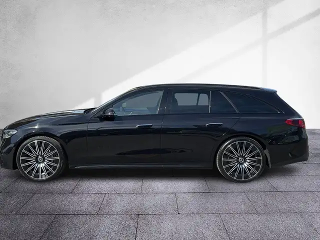 Mercedes-Benz E 220 d 4MATIC T-Modell NP: 99.535 PREM AMG AIR Ansicht 3