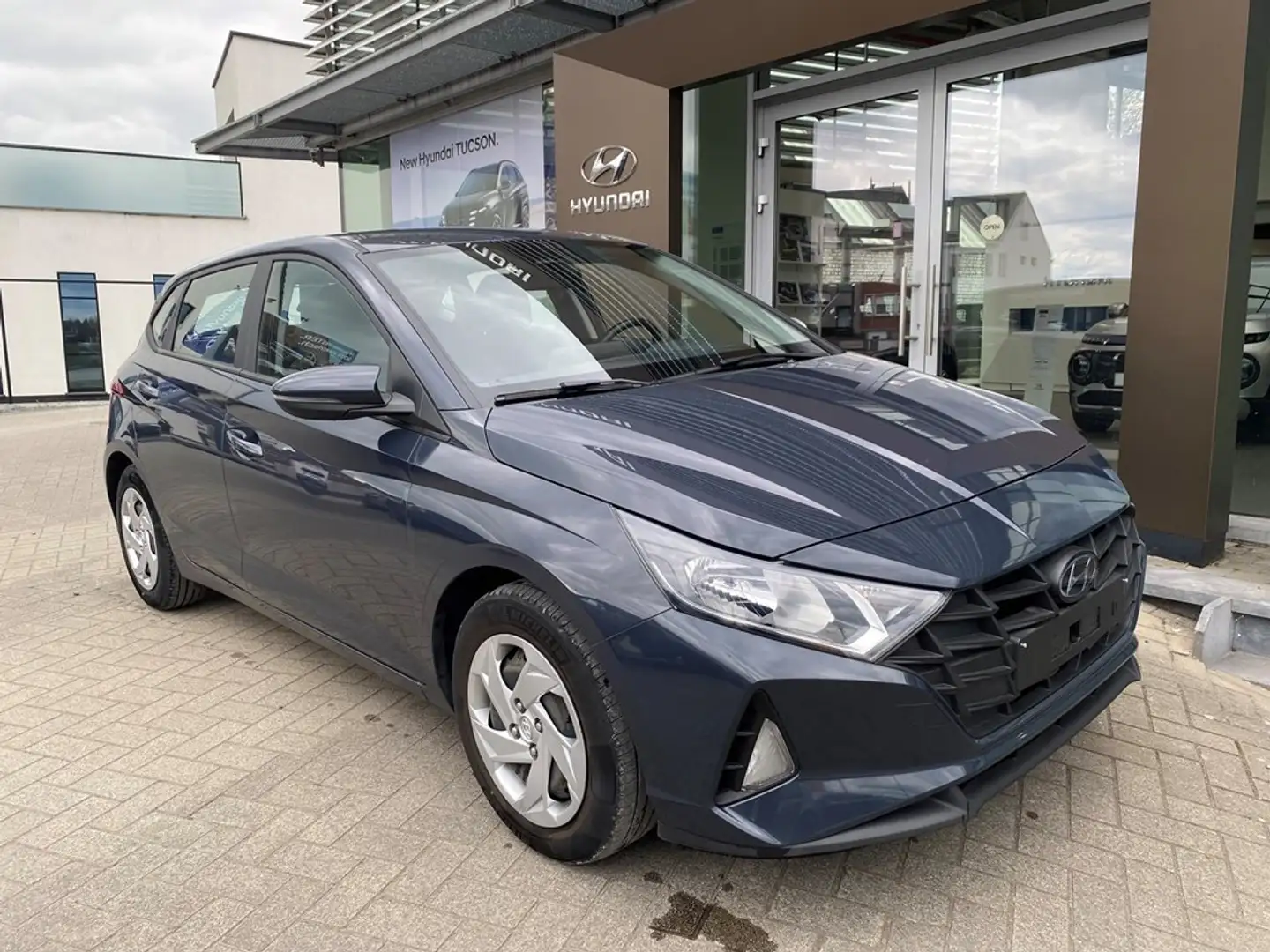 Hyundai i20 1.2 benzine 84 pk Grijs - 1