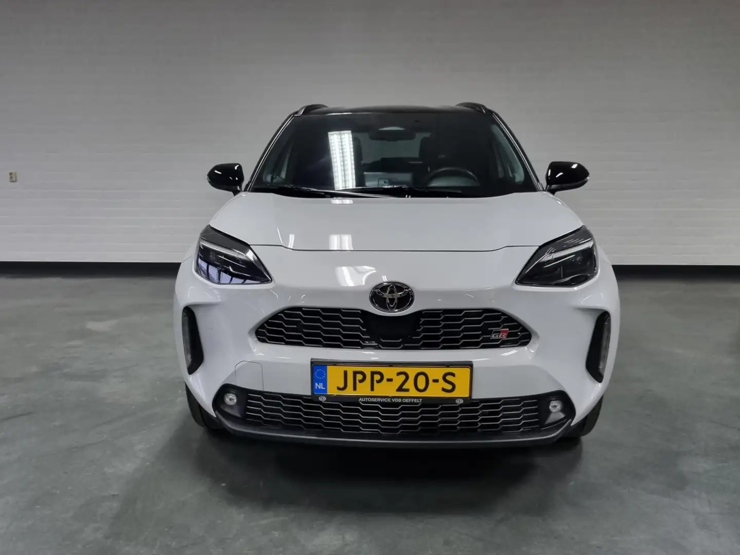 Toyota Yaris Cross 1.5 Hybrid 130 GR Sport / HUD / JBL / Bi-Tone Gris - 2