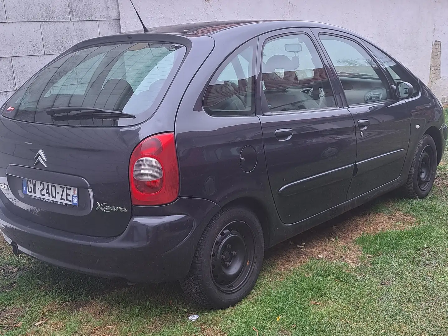 Citroen Xsara Picasso Xsara Picasso 2,0 HDi Exclusive Exclusive crna - 1