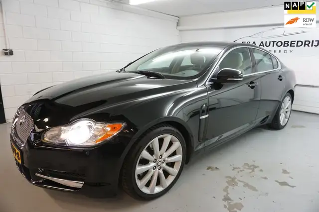 Jaguar XF 3.0D V6 Premium Luxury /NAP / LEDER / CAMERA