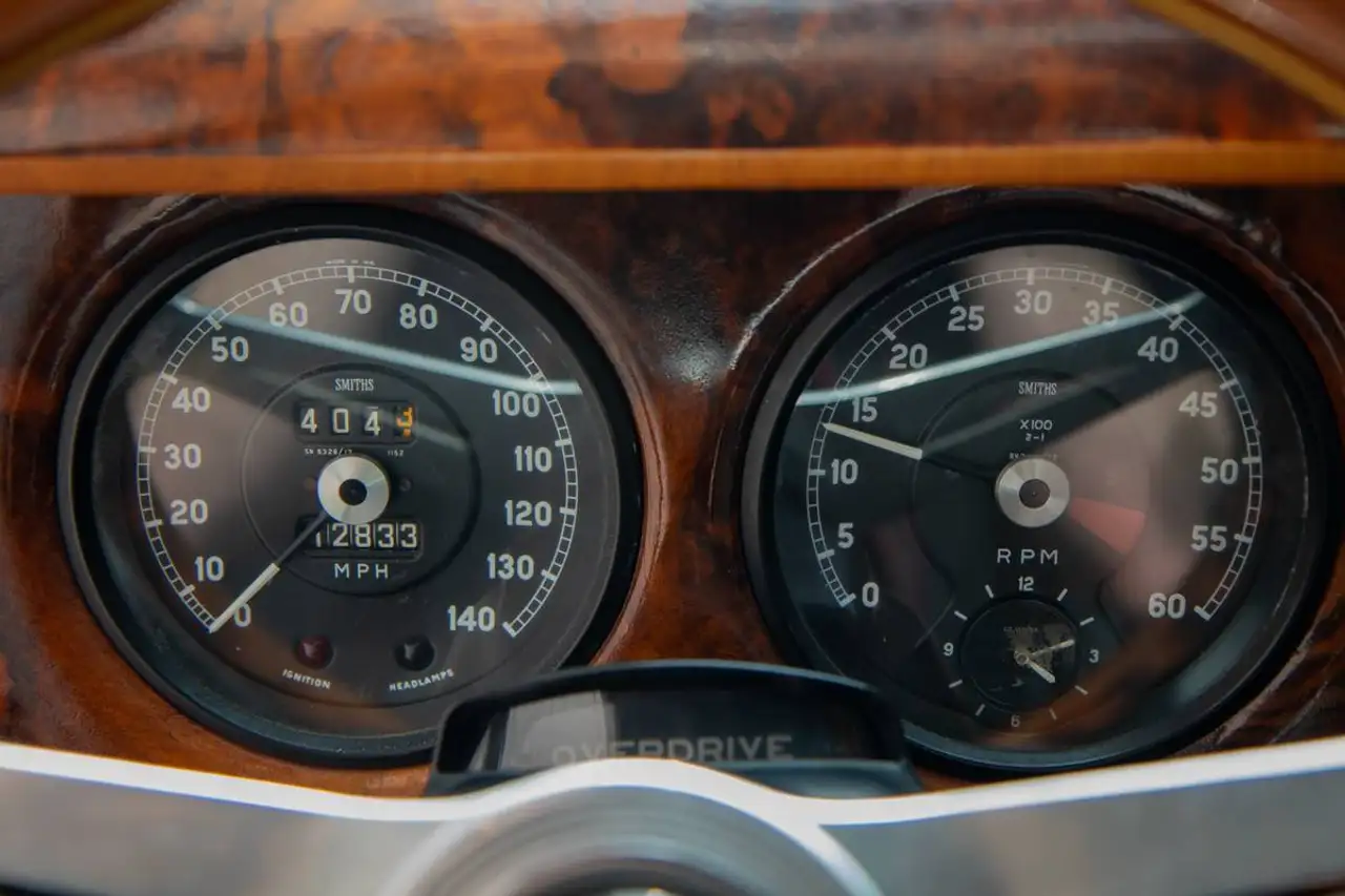 Jaguar S-Type Saloon 3.8 Overdrive LHD Manueel / OLDTIMER / LEDER / MISTLAMPEN / BURR-WALNUT HOUT !, foto 11