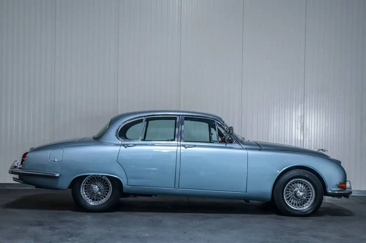 Jaguar S-Type Saloon 3.8 Overdrive LHD Manueel / OLDTIMER / LEDER / MISTLAMPEN / BURR-WALNUT HOUT !, foto 10