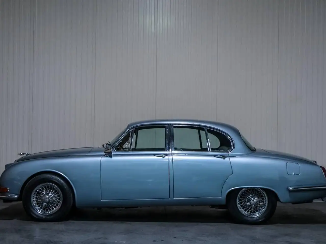 Jaguar S-Type Saloon 3.8 Overdrive LHD Manueel / OLDTIMER / LEDER / MISTLAMPEN / BURR-WALNUT HOUT !, foto 4