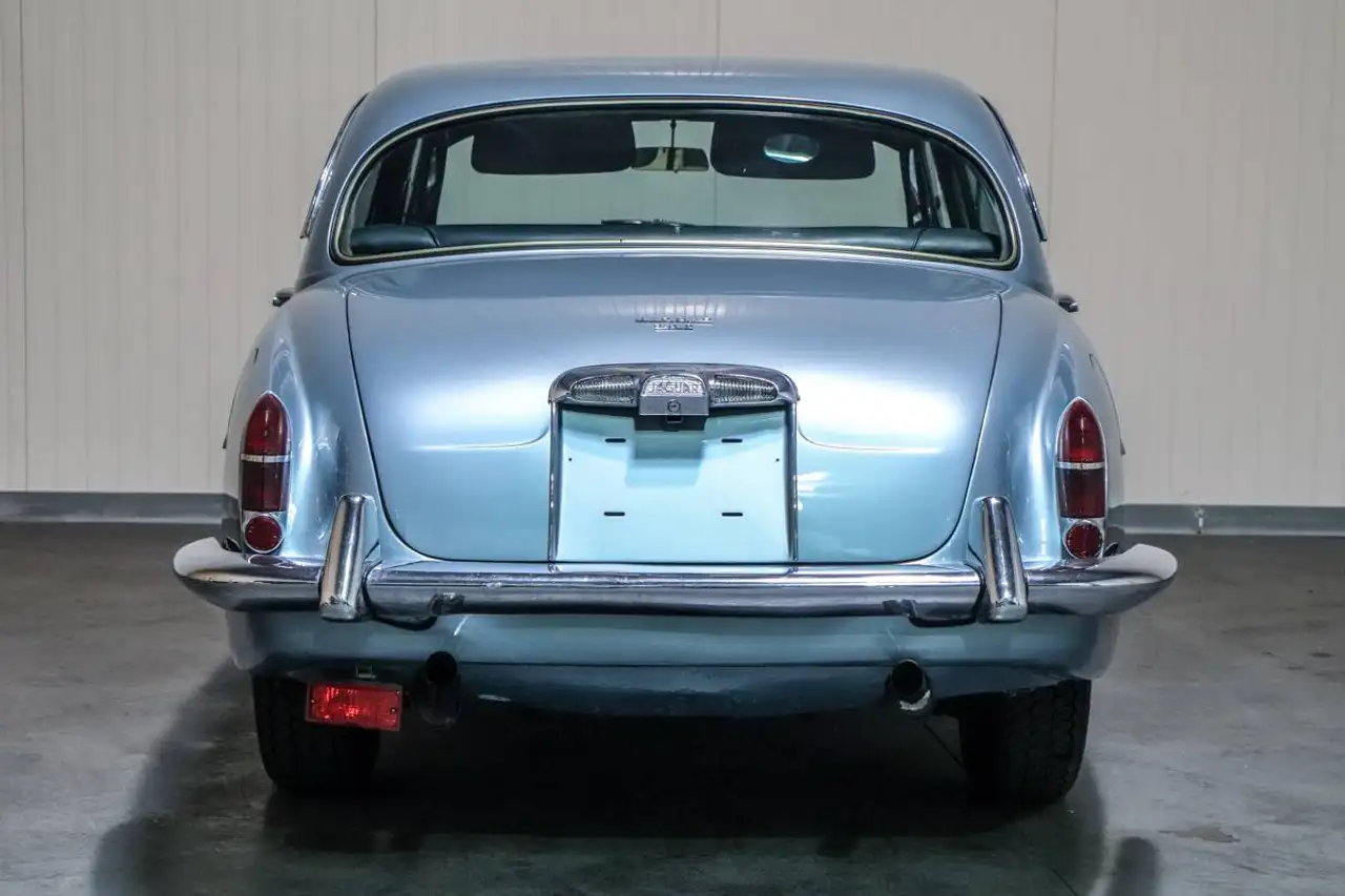 Jaguar S-Type Saloon 3.8 Overdrive LHD Manueel / OLDTIMER / LEDER / MISTLAMPEN / BURR-WALNUT HOUT !, foto 7