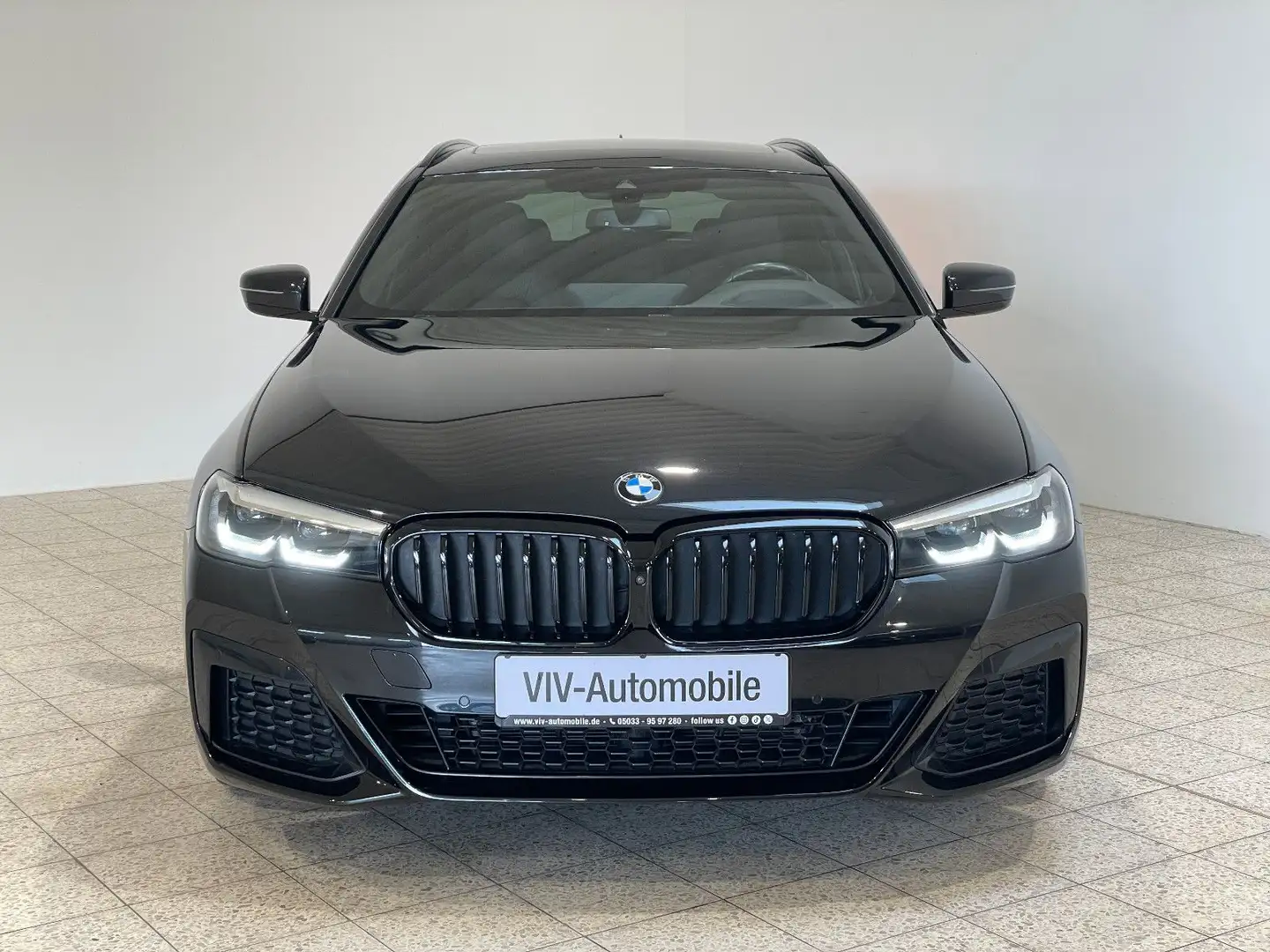 BMW 530 i M Sport Paket LED*Panorama*Head Up*H&K* Negru - 2