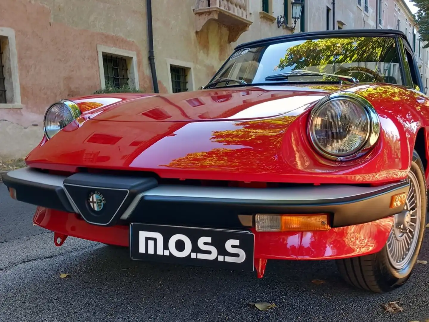 Alfa Romeo Spider 2.0 Rood - 1