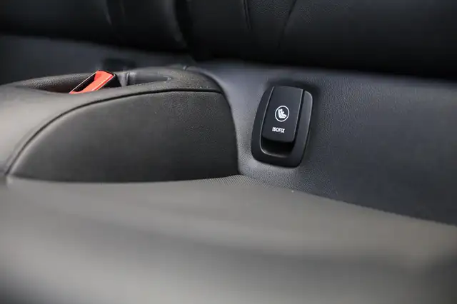 Mini Convertible view 21