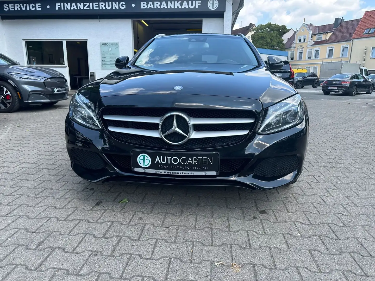 Mercedes-Benz C 220 d T AVANTGARDE Schwarz - 1