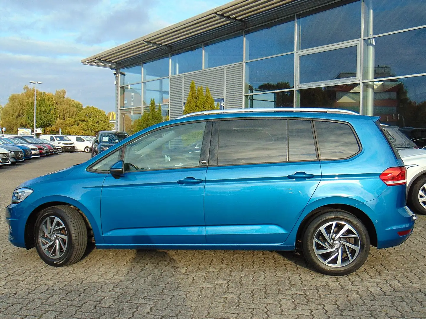 Volkswagen Touran 1.6 TDI Sound BMT S/S Bleu - 2